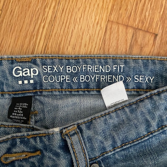 Gap Boyfriend Jeans - Picture 3 of 3